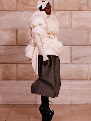 Коллекция Marc Jacobs осень-зима 2025/26 (107956-marc-jacobs-fw-02.jpg)