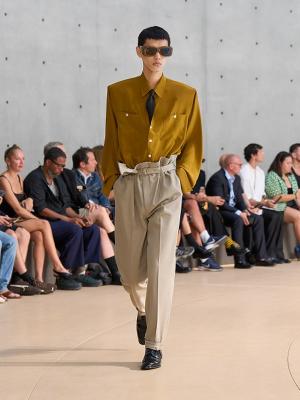 Коллекция Saint Laurent Menswear весна-лето 2026 (107966-saint-laurent-ss-03.jpg)