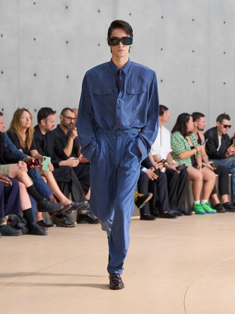 Коллекция Saint Laurent Menswear весна-лето 2026 (107966-saint-laurent-ss-05.jpg)