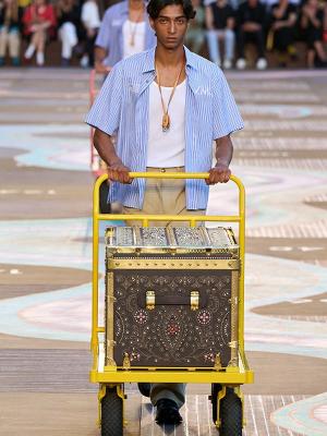 Коллекция Louis Vuitton Menswear весна-лето 2026 (107976-louis-vuitton-ss-06.jpg)