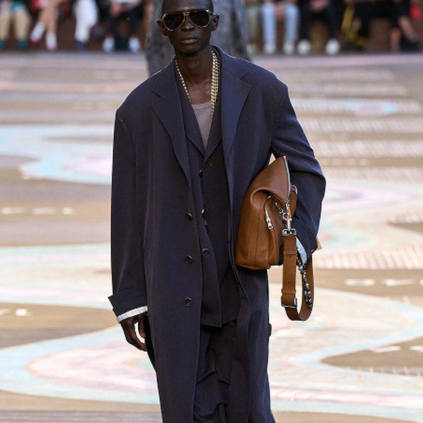 Коллекция Louis Vuitton Menswear весна-лето 2026 (107976-louis-vuitton-ss-s.jpg)