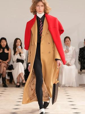 Коллекция Celine весна-лето 2026 (107986-celine-ss-02.jpg)