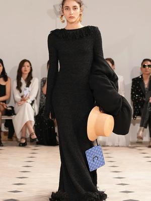 Коллекция Celine весна-лето 2026 (107986-celine-ss-05.jpg)
