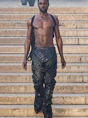 Коллекция Rick Owens весна-лето 2026 (108102-rick-owens-ss-01.jpg)
