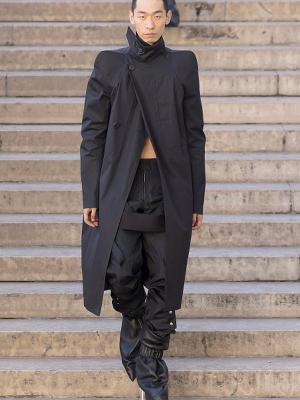 Коллекция Rick Owens весна-лето 2026 (108102-rick-owens-ss-03.jpg)