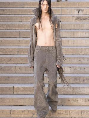 Коллекция Rick Owens весна-лето 2026 (108102-rick-owens-ss-07.jpg)