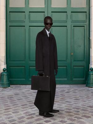 Коллекция Balenciaga осень-зима 2025/26 (108135-balenciaga-fw-06.jpg)