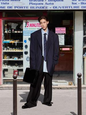 Коллекция Balenciaga осень-зима 2025/26 (108135-balenciaga-fw-07.jpg)