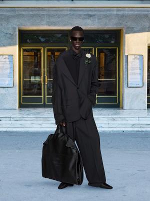 Коллекция Balenciaga осень-зима 2025/26 (108135-balenciaga-fw-09.jpg)