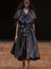 Коллекция Viktor & Rolf осень-зима 2025/26 (108189-viktor-rolf-fw-05.jpg)