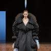 Коллекция Viktor & Rolf осень-зима 2025/26 (108189-viktor-rolf-fw-s.jpg)