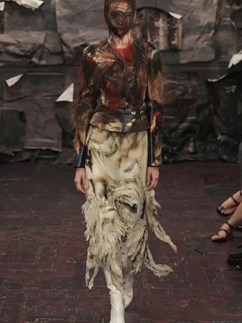 Коллекция Maison Margiela осень-зима 2025/26 (108201-maison-margiela-fw-05.jpg)