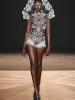 Коллекция Iris van Herpen осень-зима 2025/26 (108212-iris-van-herpen-fw-05.jpg)