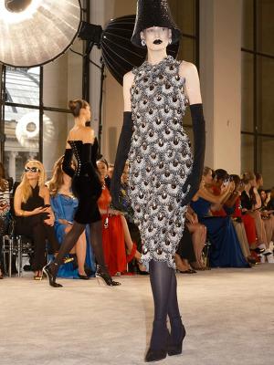 Коллекция Schiaparelli осень-зима 2025/26 (108224-schiaparelli-fw-06.jpg)