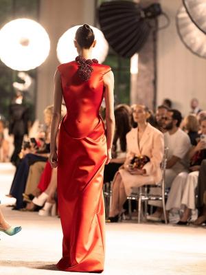 Коллекция Schiaparelli осень-зима 2025/26 (108224-schiaparelli-fw-10.jpg)
