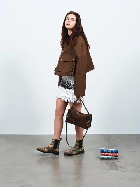 Коллекция JW Anderson Resort 2026 (108249-jw-anderson-resort-01.jpg)