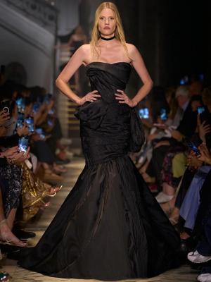 Коллекция Elie Saab осень-зима 2025/26 (108330-elie-saab-fw-b.jpg)