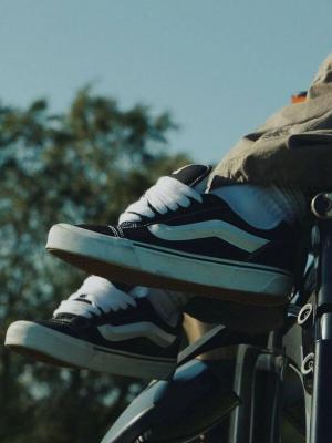 Певица SZA стала первым художественным руководителем Vans (108398-sza-vans-01.jpg)