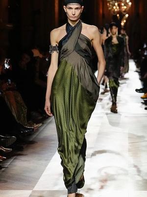 Коллекция Dries Van Noten осень-зима 2025/26 (108430-dries-van-noten-fw-08.jpg)