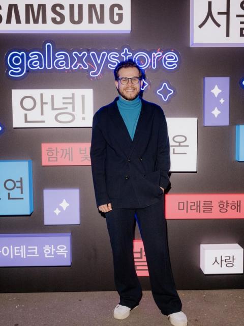 Презентация новинок от Samsung Galaxystore (108640-samsung-galaxystore-07.jpg)