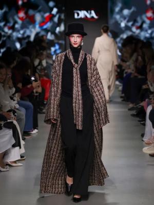 «Скромная мода» в коллекции бренда Dina (108841-dina-2025-03.jpg)