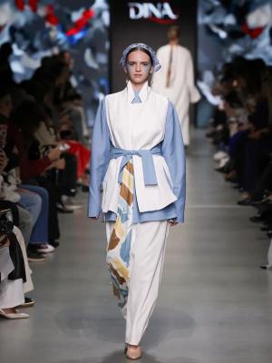 «Скромная мода» в коллекции бренда Dina (108841-dina-2025-06.jpg)