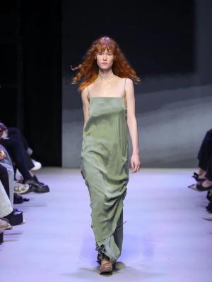 Деконструкция в новой коллекции бренда Persve (108851-persve-2025-01.jpg)