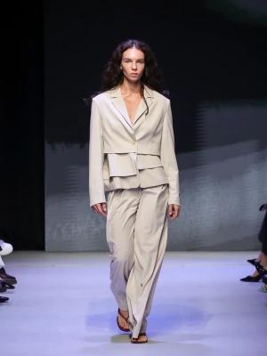 Деконструкция в новой коллекции бренда Persve (108851-persve-2025-06.jpg)