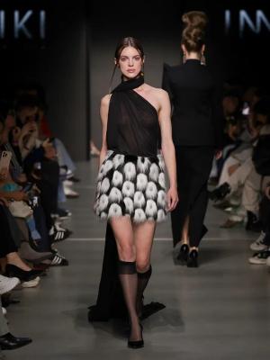 Эстетика Севера в коллекции бренда Inniki (108862-inniki-2025-b.jpg)