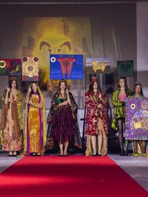 Этно-дизайн объединяет мир (108881-etnomoda-2025-11.jpg)