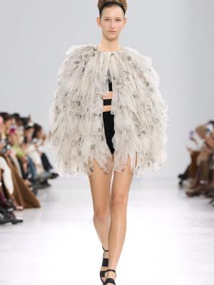 Max Mara весна-лето 2026 (108974-max-mara-ss-04.jpg)