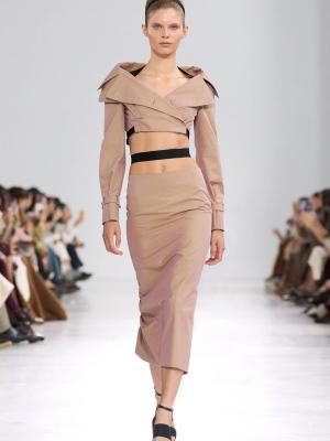 Max Mara весна-лето 2026 (108974-max-mara-ss-06.jpg)