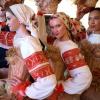 На выставке «Русский дом» МХПИ представили коллекцию «Пшеничный обоз» с подлинными вышивками XIX века