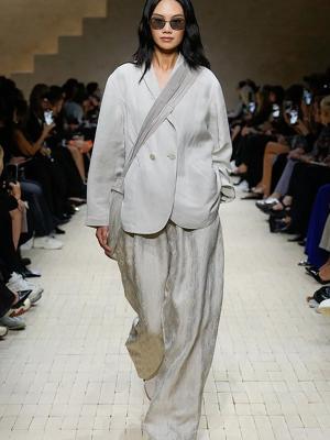 Коллекция Emporio Armani весна-лето 2026 (SS-2026) (109015-armani-ss-2026-02.jpg)