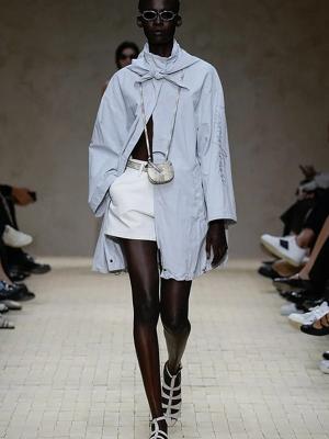 Коллекция Emporio Armani весна-лето 2026 (SS-2026) (109015-armani-ss-2026-09.jpg)