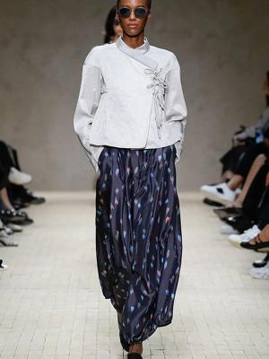 Коллекция Emporio Armani весна-лето 2026 (SS-2026) (109015-armani-ss-2026-10.jpg)