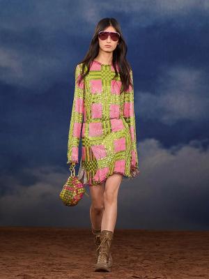 Коллекция Burberry весна-лето 2026 (109056-burberry-ss-b.jpg)