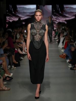 Коллекция Sergey Sysoev Fashion school Kosygin University (109066-sergey-sisoev-08.jpg)