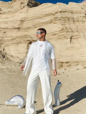 «Роскосмос» и DNK Russia выпустили новую лимитированную коллекцию в тематике космоса (109125-roskosmos-dnk-russia-01.jpg)