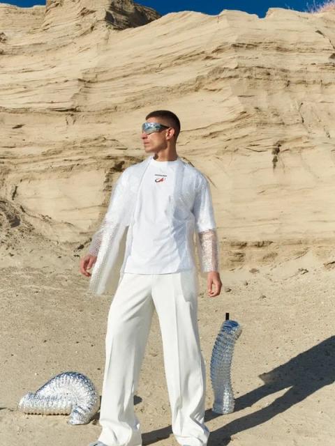 «Роскосмос» и DNK Russia выпустили новую лимитированную коллекцию в тематике космоса (109125-roskosmos-dnk-russia-01.jpg)