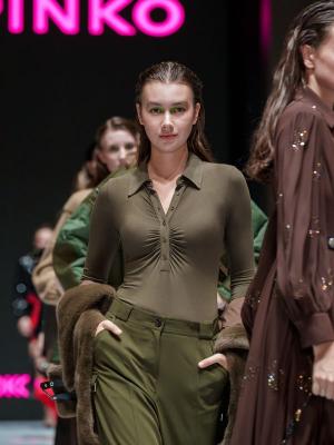 Metropolis x Sokol Fashion Week FW-2025/26 состоится 22-26 октября (109166-sokol-fashion-week-2025-01.jpg)