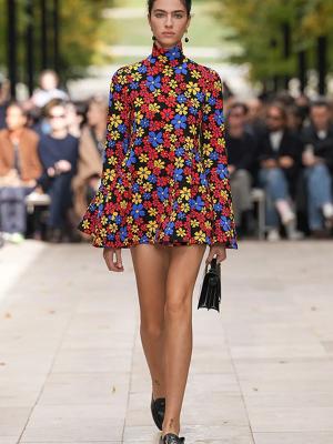 Коллекция Celine весна-лето 2026 (109201-eeline-ss-02.jpg)