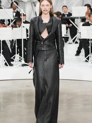 Коллекция Maison Margiela весна-лето 2026 (109213-maison-margiela-ss-01.jpg)