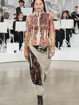 Коллекция Maison Margiela весна-лето 2026 (109213-maison-margiela-ss-06.jpg)