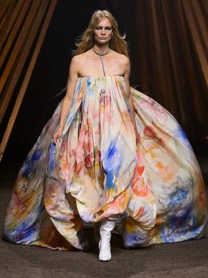 Коллекция Alexander McQueen весна–лето 2026 (109234-alexander-mcqueen-ss-08.jpg)