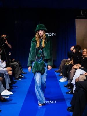 Коллекция Marc Cain & Riani на Metropolis x Sokol Fashion Week FW/2025 (109245-marc-cain-riani-04.jpg)