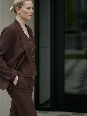 Бренд женской одежды Alexander Bogdanov открыл 30-й фирменный магазин в России (109285-alexander-bogdanov-b.jpg)