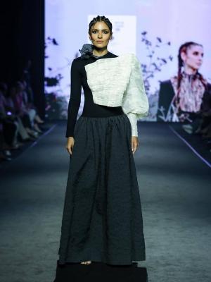 Hatsibana показал свою коллекцию на Lakmé Fashion Week (Нью-Дели, Индия) (109294-hatsibana-04.jpg)