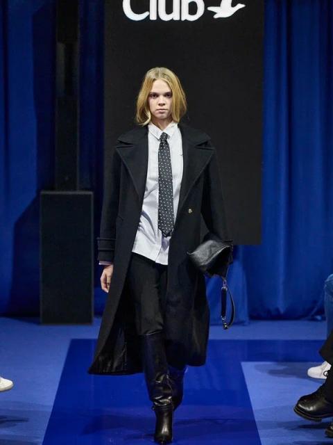 Совместный показ брендов Club и Network на Metropolis x Sokol Fashion Week FW-2025 (109337-club-network-06.jpg) Совместный показ брендов Club и Network на Metropolis x Sokol Fashion Week FW-2025 (109337-club-network-06.jpg)