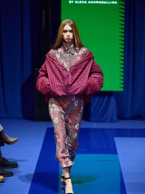 Показ брендов «Снежная Королева» и Dreams by Alena Akhmadullina на на Metropolis x Sokol Fashion Week FW-2025 (109404-dreams-sne Показ брендов «Снежная Королева» и Dreams by Alena Akhmadullina на на Metropolis x Sokol Fashion Week FW-2025 (109404-dreams-sne